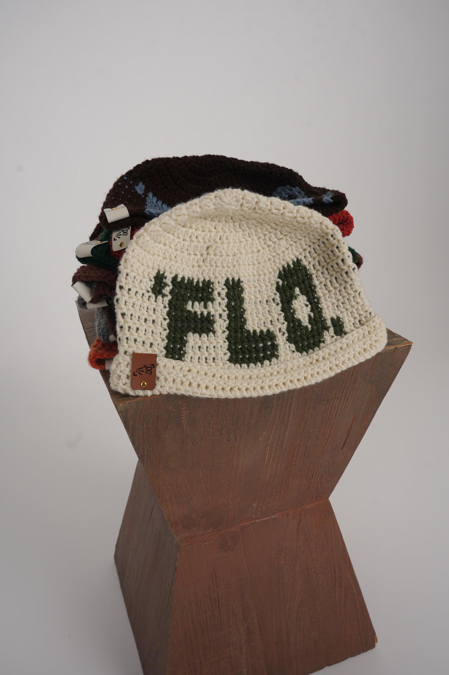 Flo:Crown-Standard w/brim