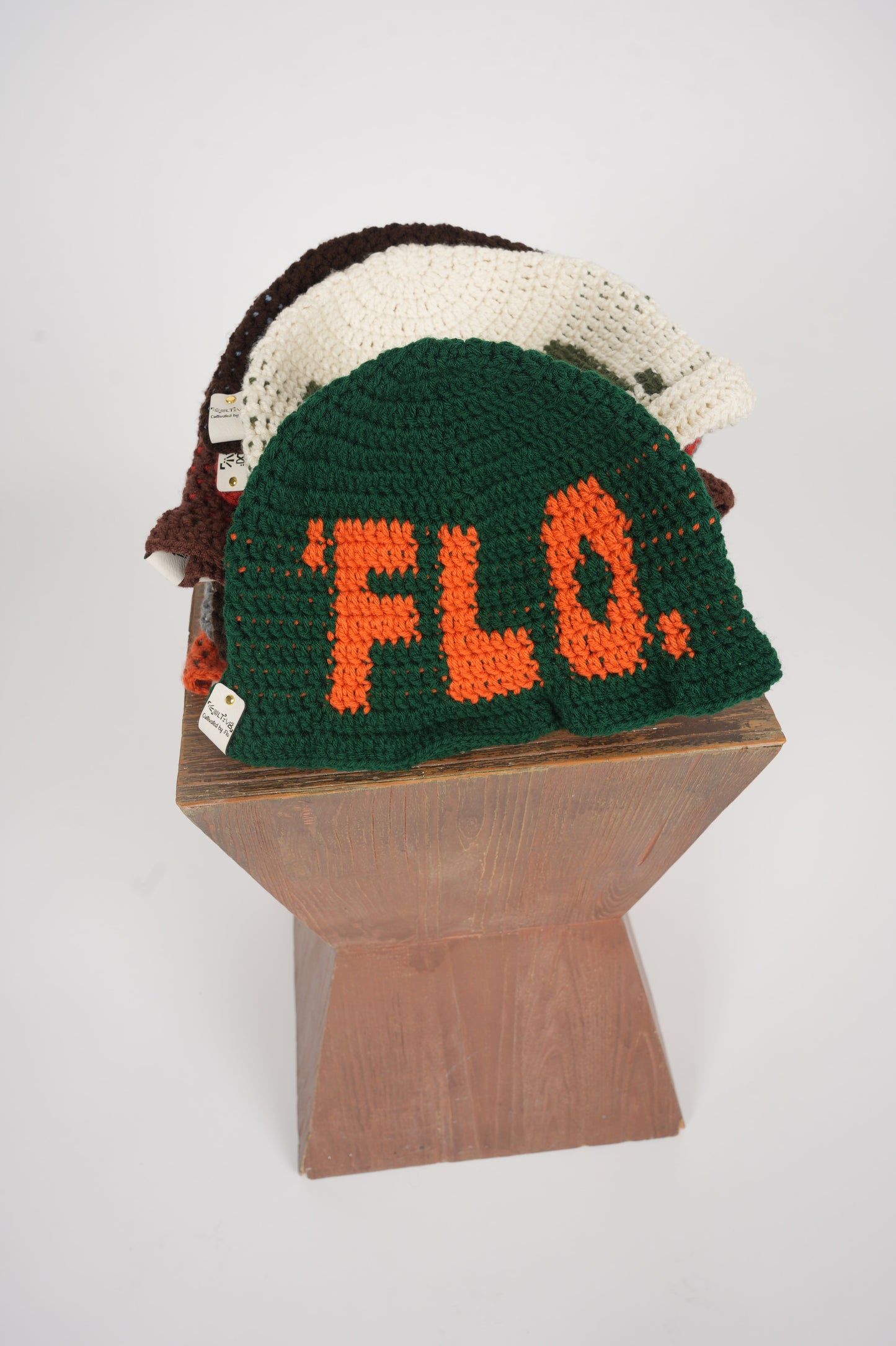 Flo:Crown- Bucket